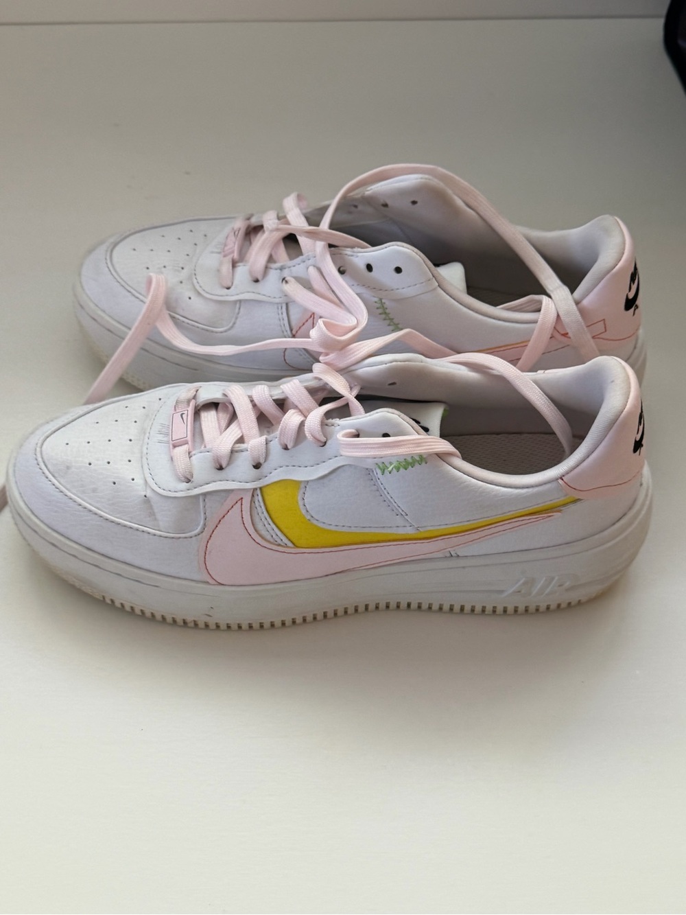 Nike womens White Pink Yellow Swoosh Low-Top Sneakers Air Force one